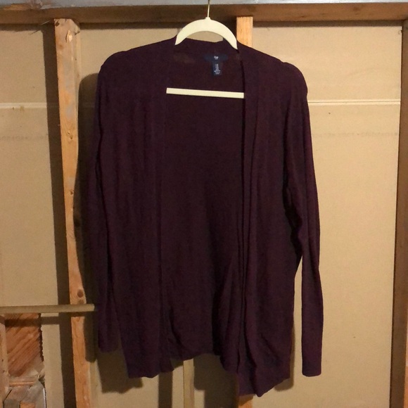 GAP open maroon colored sweater - Picture 1 of 2